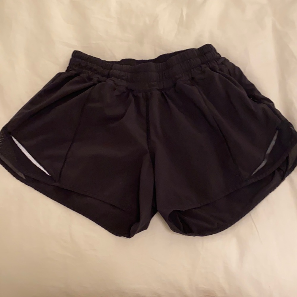 Black lulu hotty hot! No lining in shorts